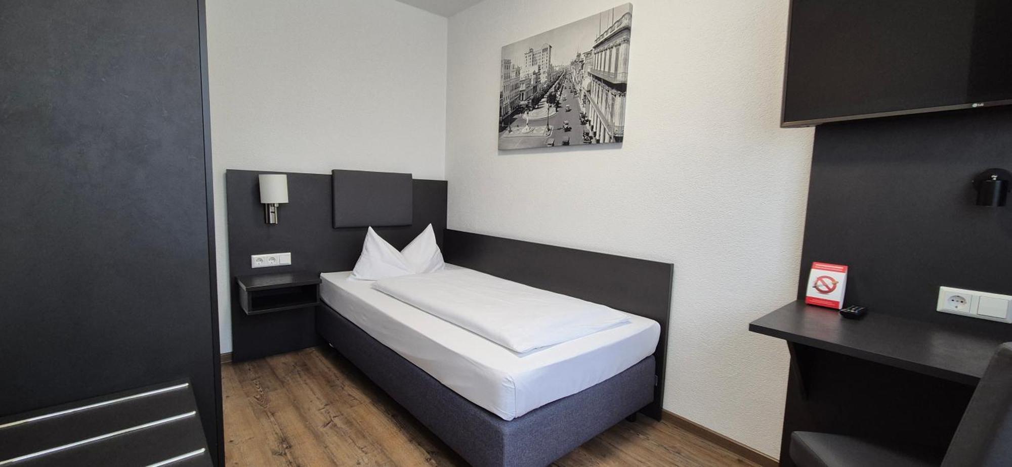 Melvi Hotel Göppingen Exterior foto